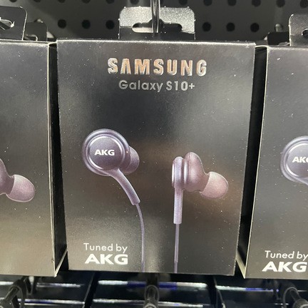 Samsung Galaxy S10+ tuned by AKG